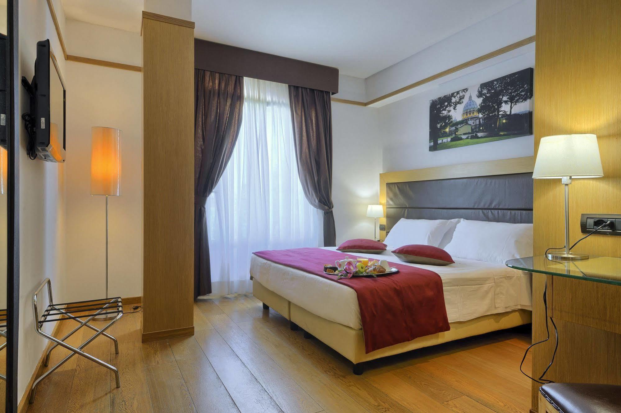 Ginevra Palace Hotel Рим Екстер'єр фото